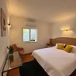 Casa Gatu Verdi-garden With Pool קארבואירו